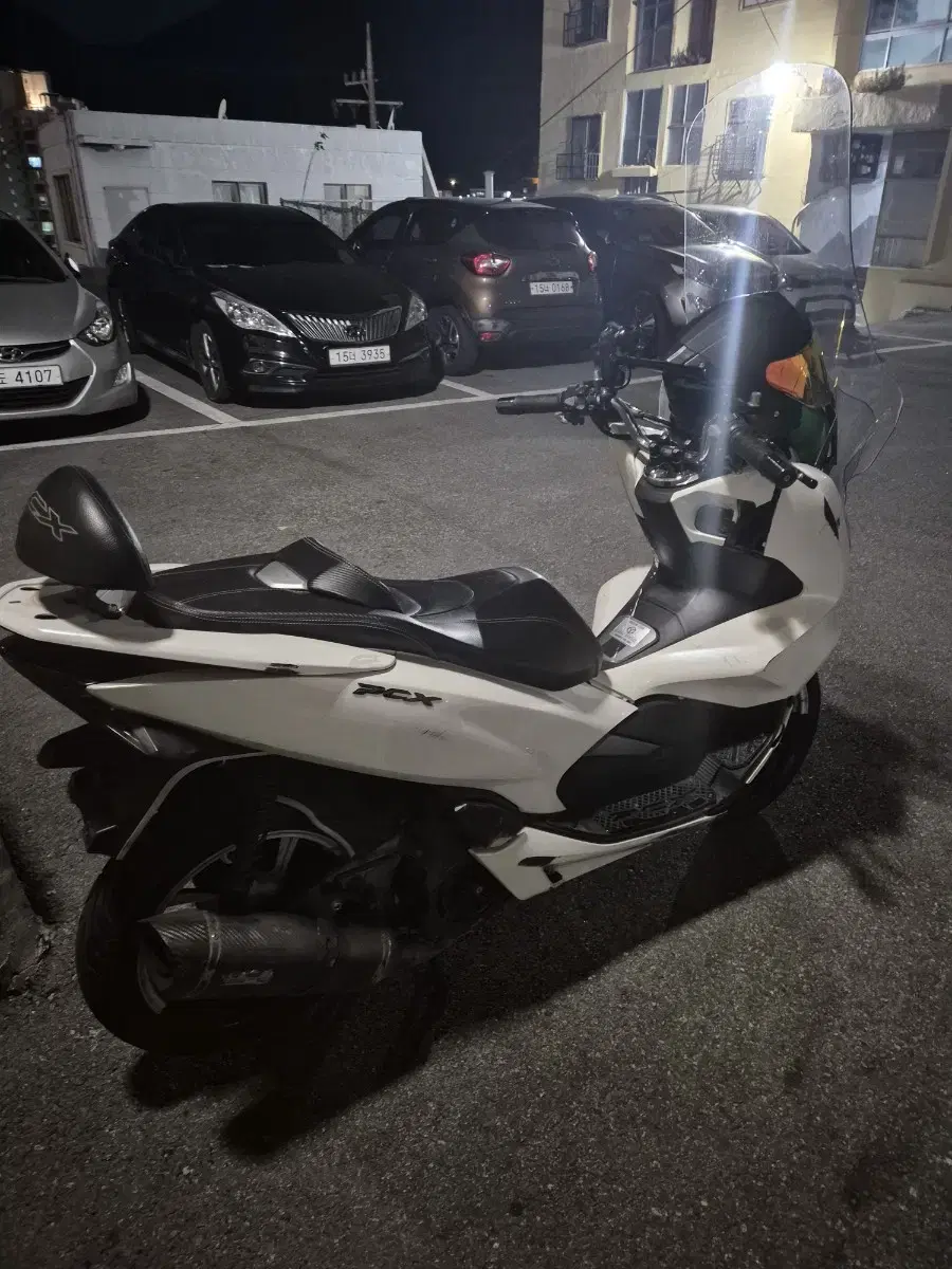 PCX 125 흰색 18년식